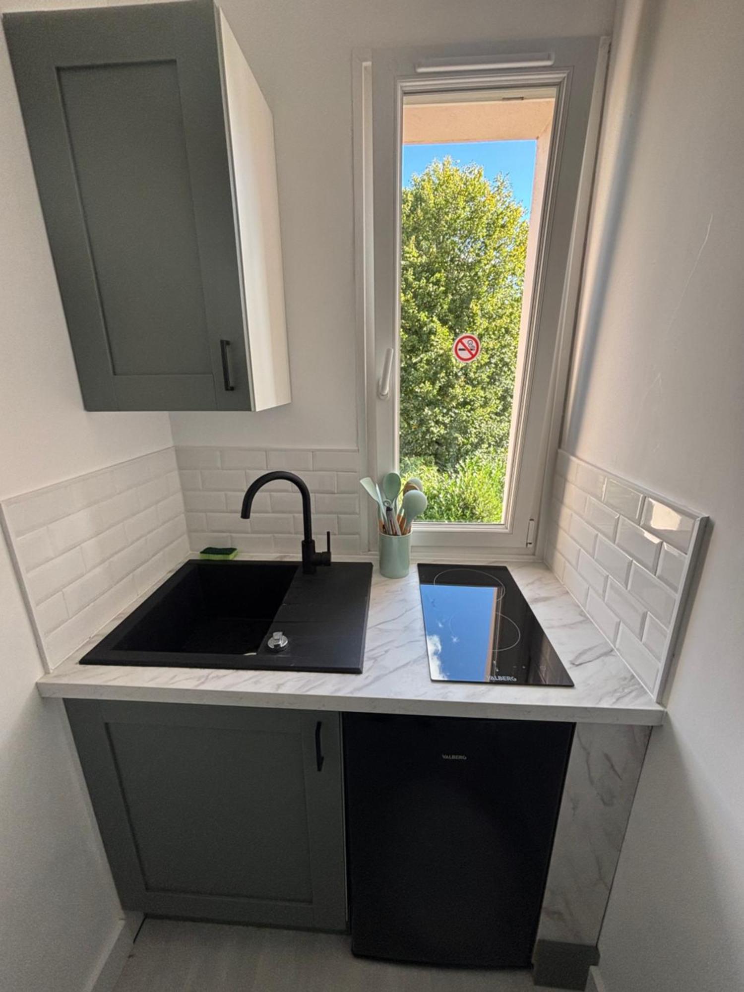 Bienvenue Chez Vous Apartment Valognes Bagian luar foto